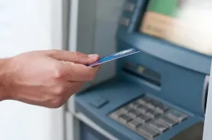 В Сургуте открылся новый многофункциональный банковский центр